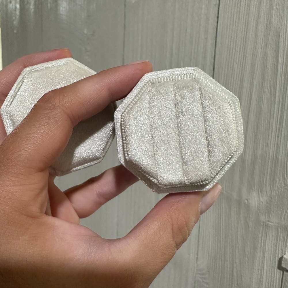 Elegant Octagonal Velvet Ring Box